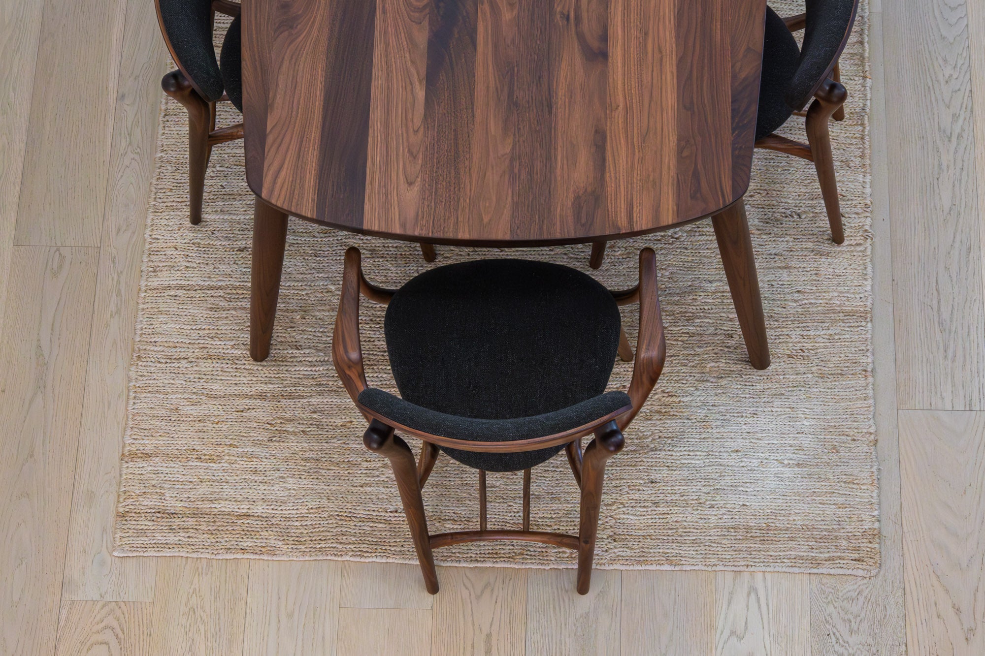 Fjoon Dining Table