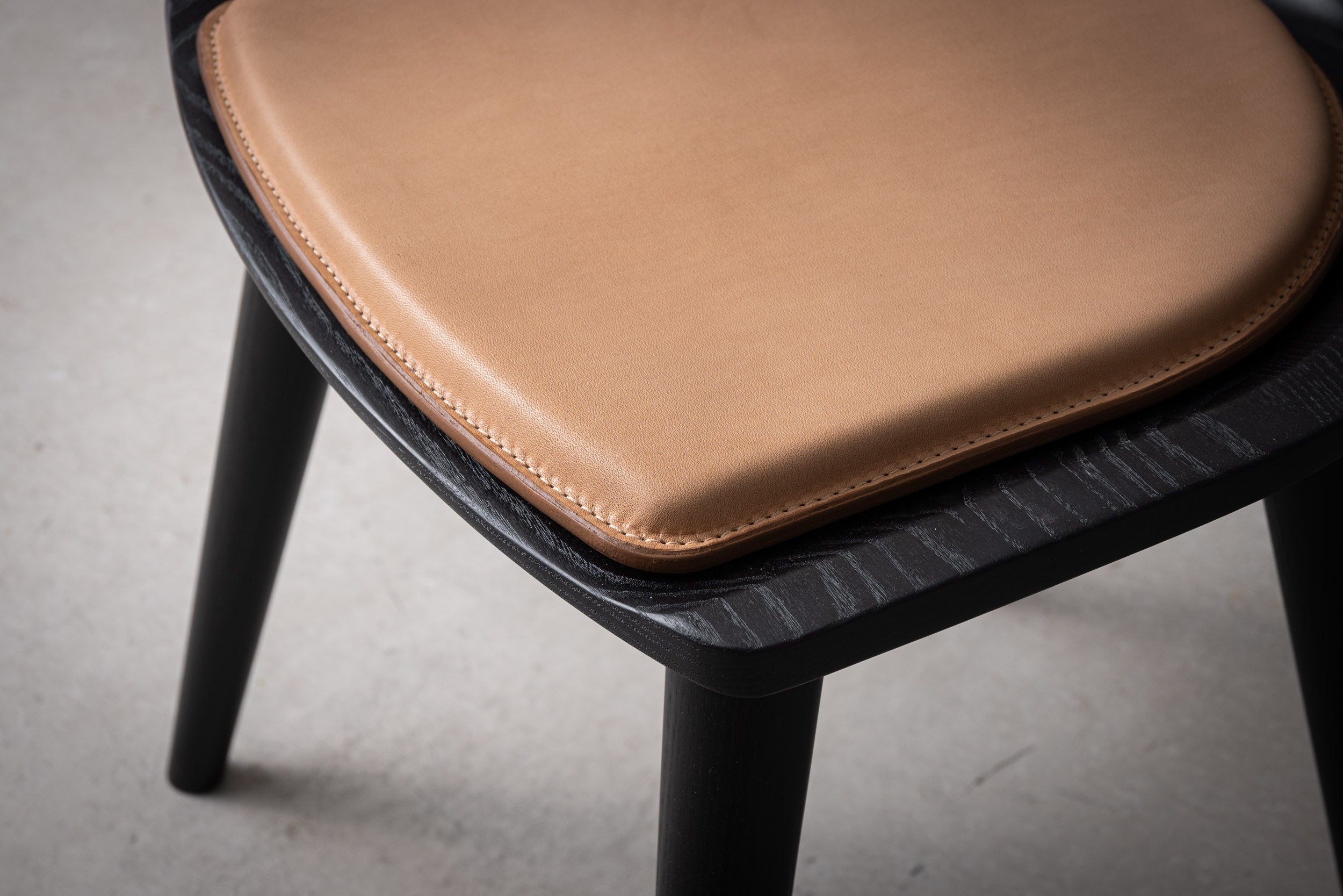 Oxbend Chair Seat Pad - Leather – Fernweh Woodworking